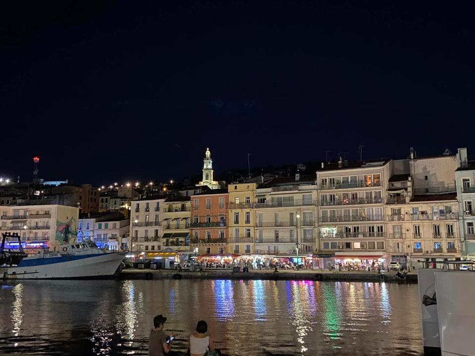 Appartement Spacieux Avec Parking Gratuit Sète Exteriér fotografie